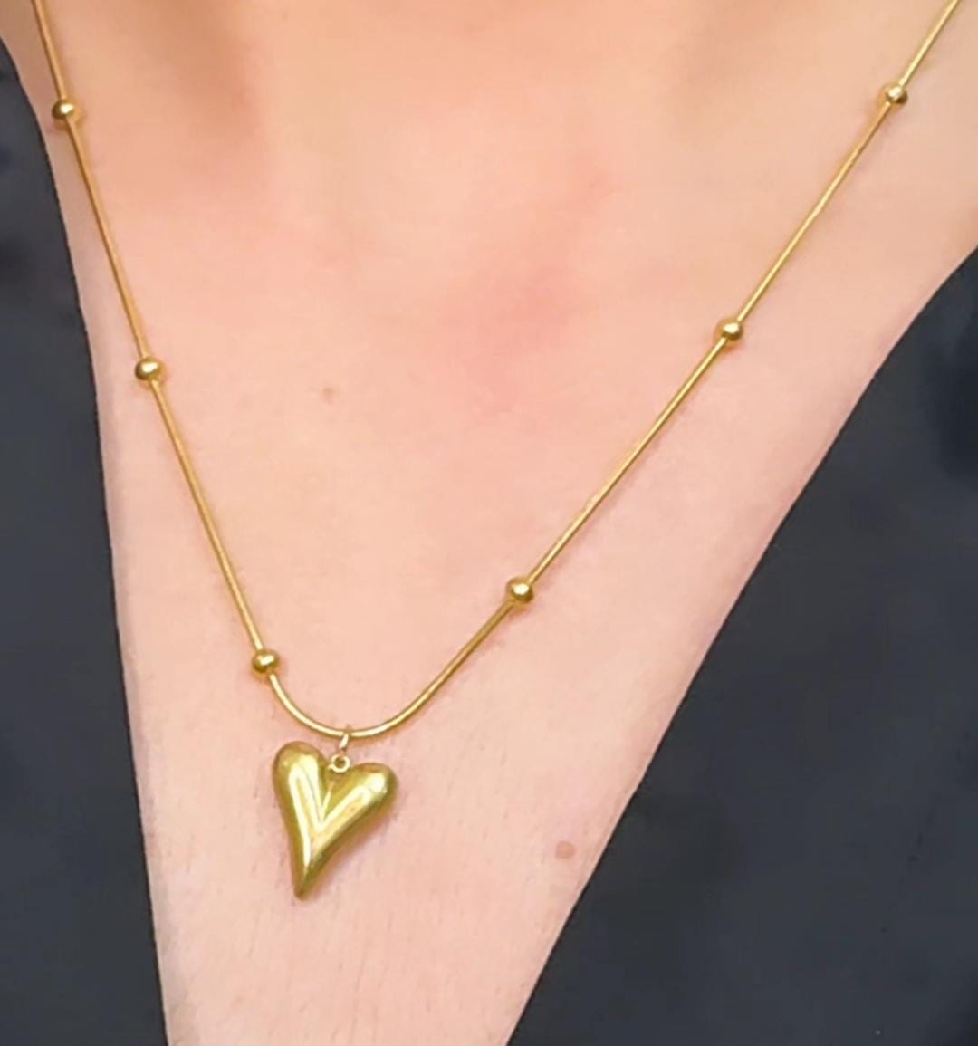 Isabella ~ Heart Necklace