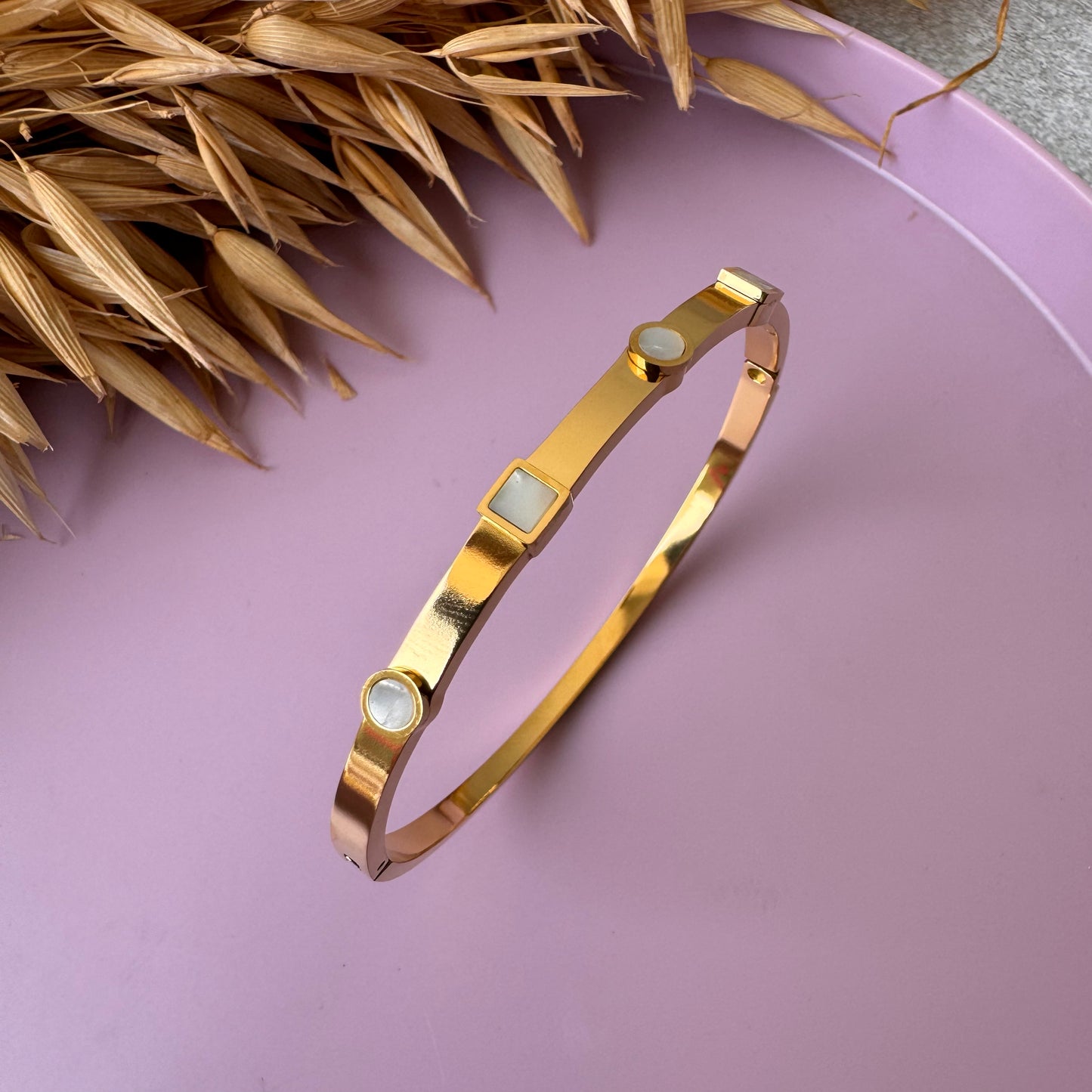 Isla ~ Thin Kada
