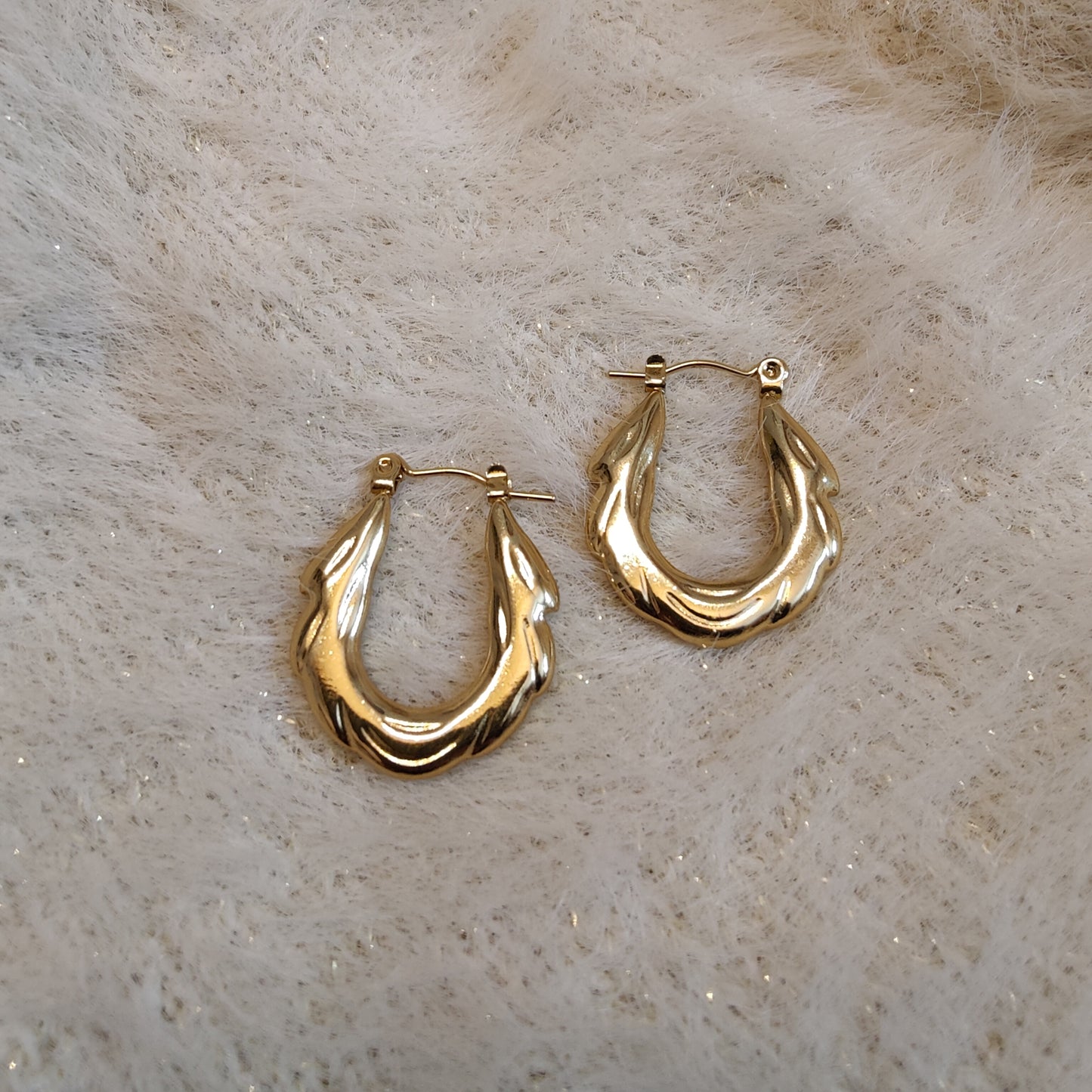 Rhea Hoops