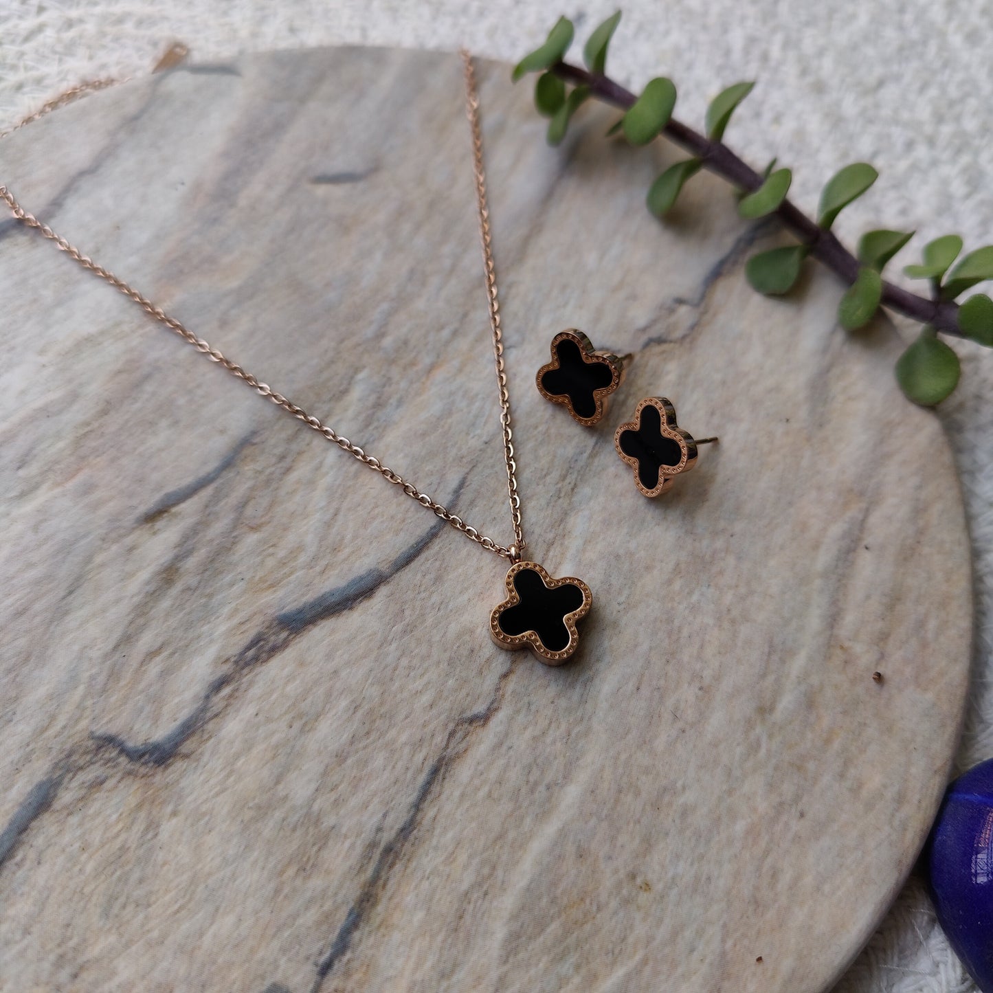 Sophia ~ Clover Necklace Set