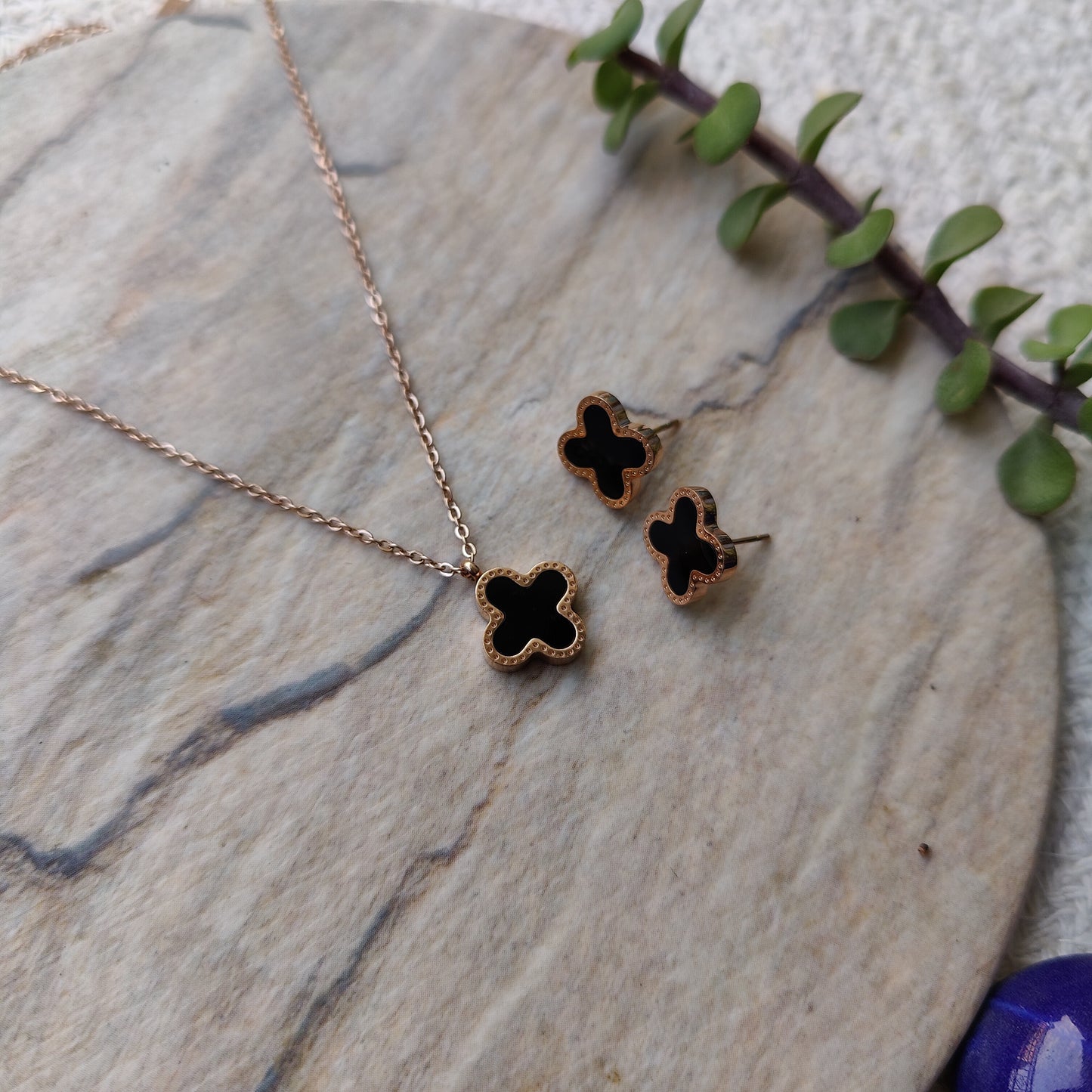 Sophia ~ Clover Necklace Set