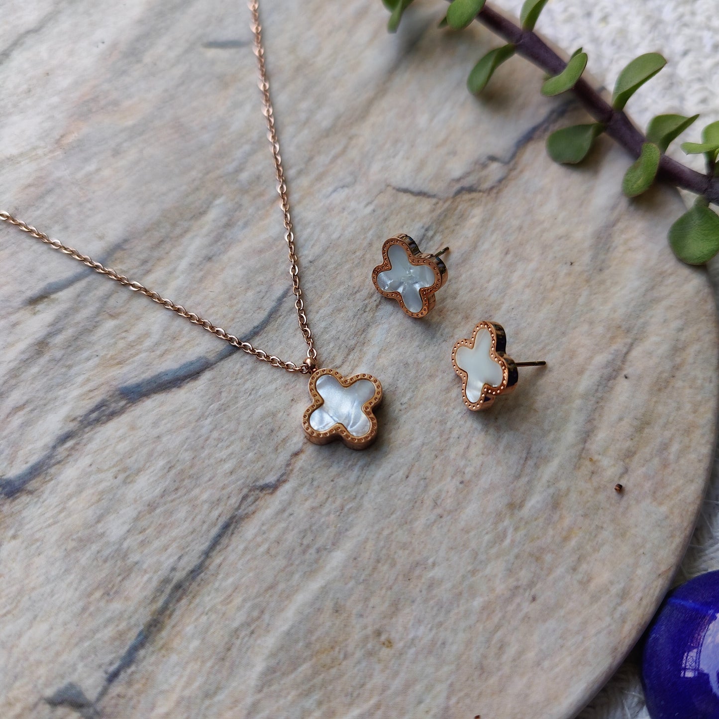 Sophia ~ Clover Necklace Set