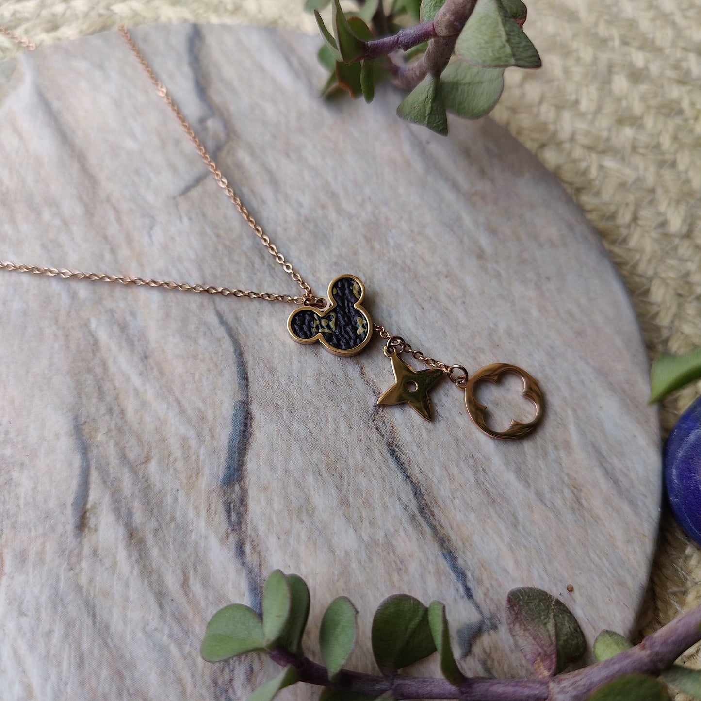 Mickey ~ Dainty Clover Chain