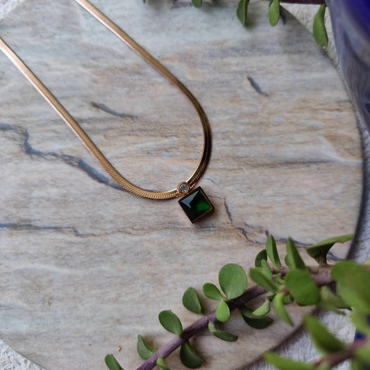 Lydia ~ Emerald Bold Chain