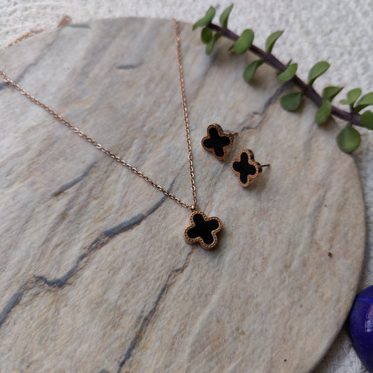 Sophia ~ Clover Necklace Set